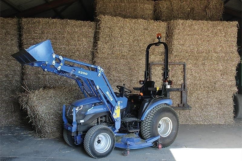 Solis 26 HST Frontlader Kleintraktor Galaxy Pro Bereifung 4x4