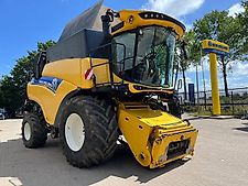 New Holland CR 8.80
