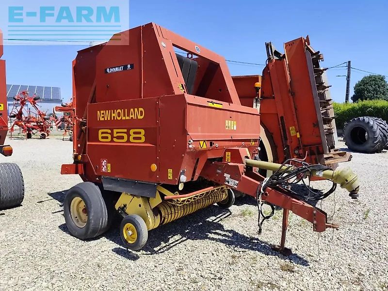 New Holland 658