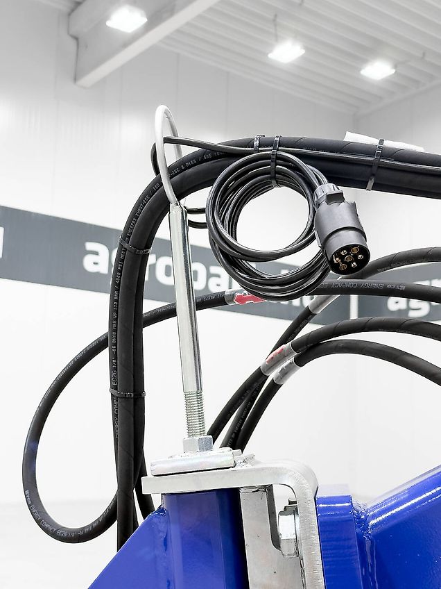 DALBO MaxiCut 600 61 cm roller, 90 knives, 5,8 m wide, hydraulic folding frame, Made in Denmark