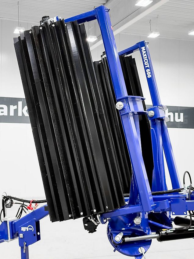 DALBO MaxiCut 600 61 cm roller, 90 knives, 5,8 m wide, hydraulic folding frame, Made in Denmark