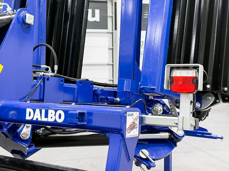 DALBO MaxiCut 600 61 cm roller, 90 knives, 5,8 m wide, hydraulic folding frame, Made in Denmark