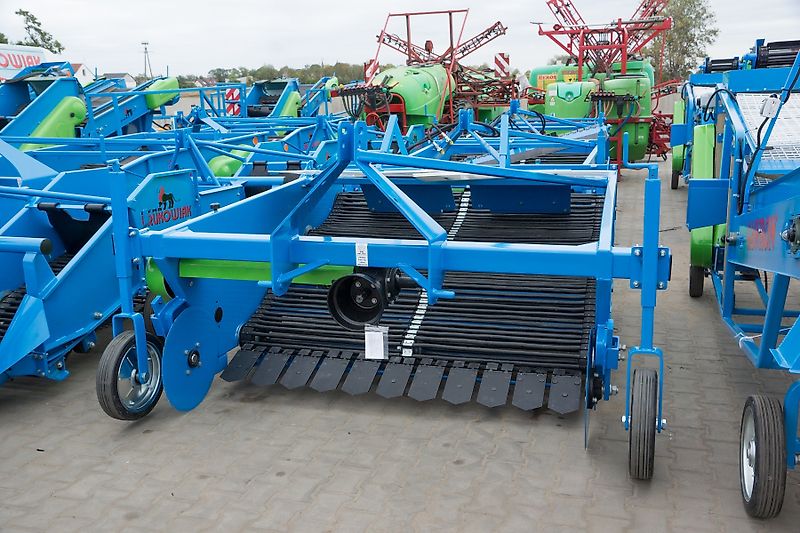 HOLARAS PROFI ; Arbeitsbreiten 1200mm; 1350mm; 1500mm; 1650mm;1800mm ;2050mm , mit 2 Rodebaender , vierkant Rodewelle