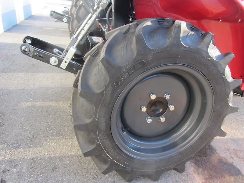 Branson TYM Schlepper Traktor 2500 hL Acker Radial Bereifung