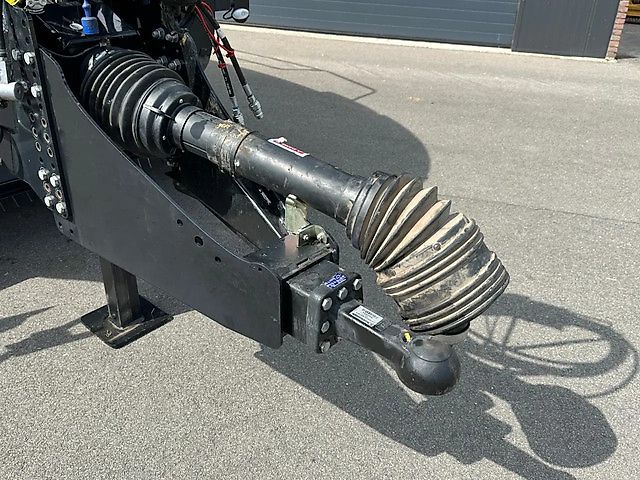 New Holland Bigbaler 1270 plus cropcutter