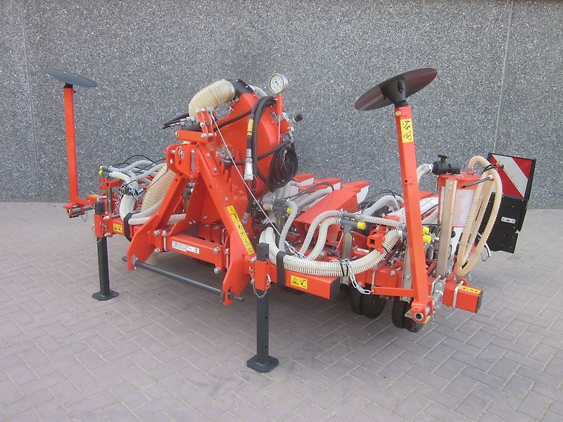 Kubota ZAAIMACHINE | VP 1300 - 8 X DUBBELE ZAAIRIJ | UIEN