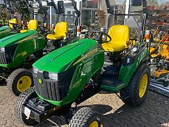 John Deere 2026 R mit LED Beleuchtung zu sofort