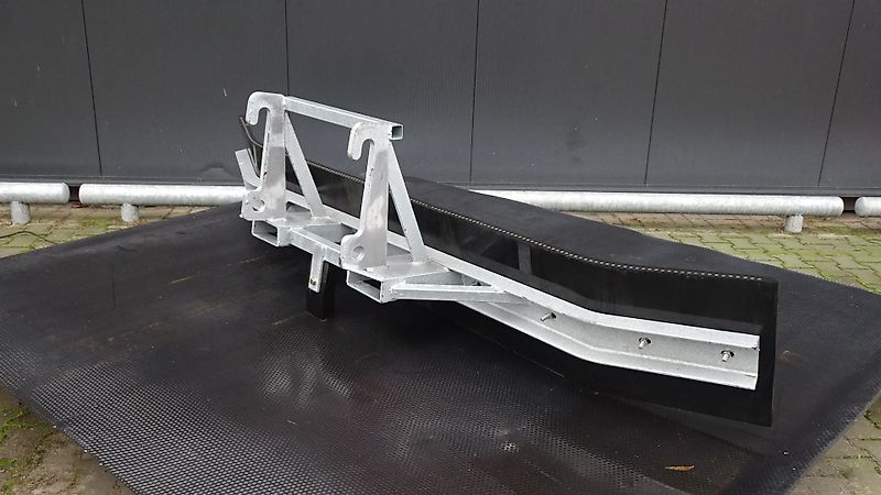 Hofstede rubber voer sneeuw erf modder schuif schuiver model Giant of Weidemann aankoppeling 2.0 / 2.6M