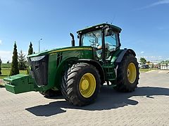 John Deere 8310R