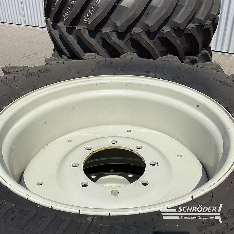 Valtra KOMPLETTRÄDER 540/65 R28 + 650/65 R38 TB