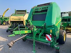 John Deere V451M