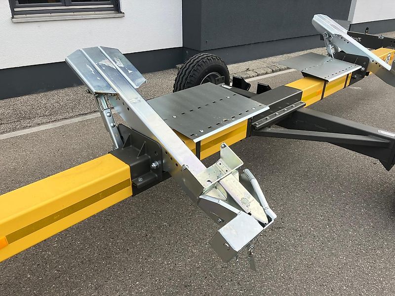 Ziegler Schneidwerkswagen New Holland