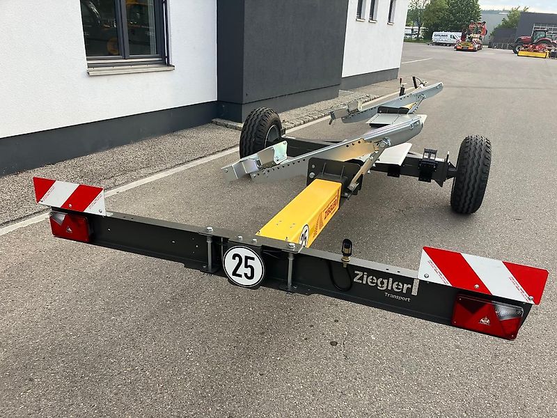 Ziegler Schneidwerkswagen New Holland