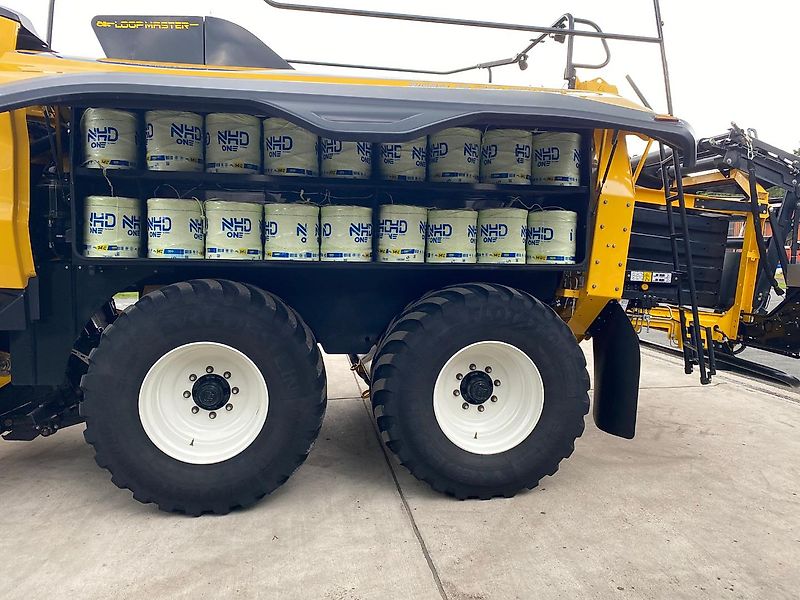 New Holland BB 1290 High Density CropCutter