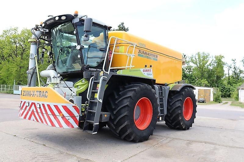 Claas XERION 4000 SADDLE TRAC+ZUNHAMMER