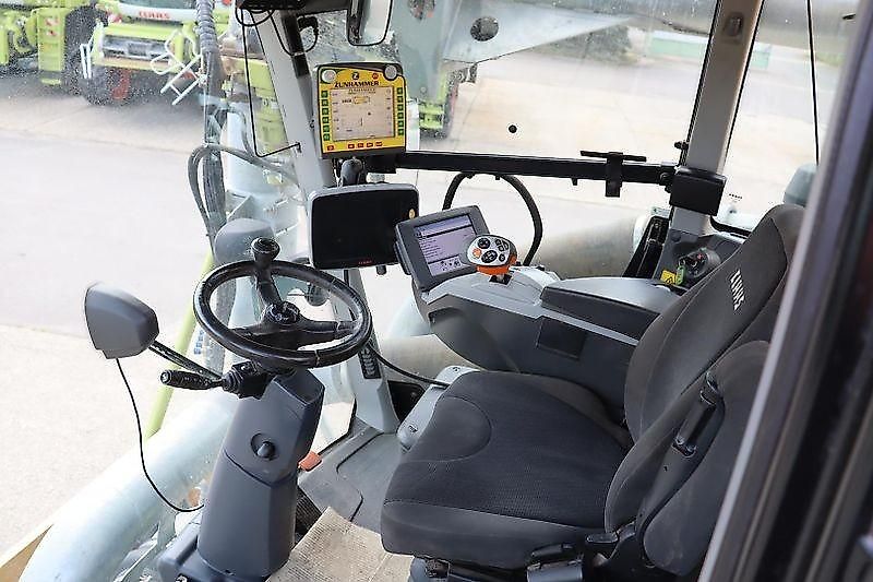 Claas XERION 4000 SADDLE TRAC+ZUNHAMMER