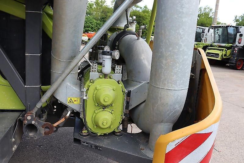 Claas XERION 4000 SADDLE TRAC+ZUNHAMMER