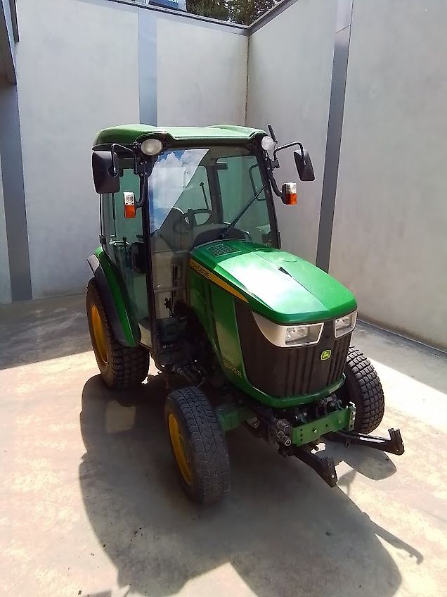 John Deere 3045R Schlepper Traktor Kommunal