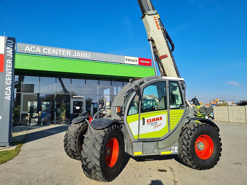 Claas Scorpion 7045