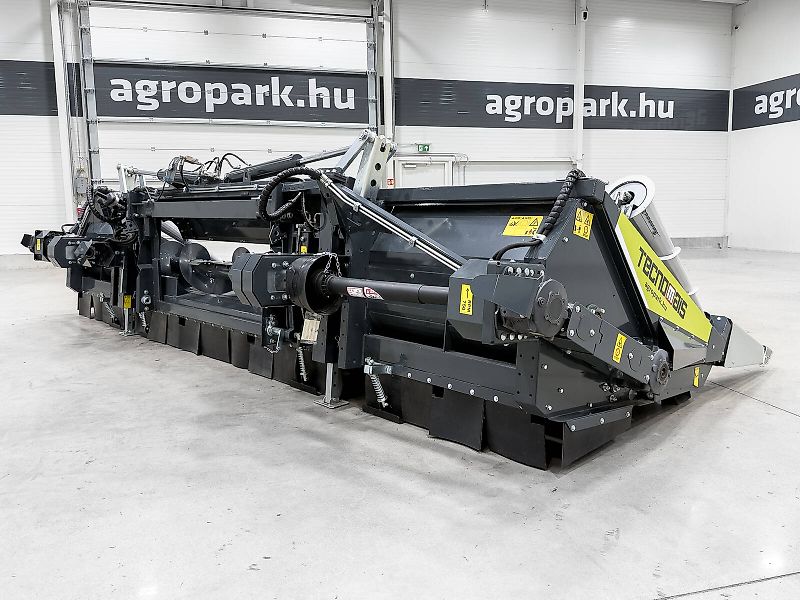 Tecnomais TMRP4 8R-F 8 row (75 cm), foldable corn header, for Claas Tucano and Lexion combines