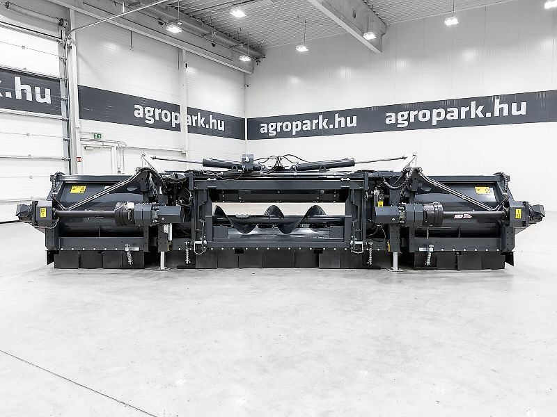 Tecnomais TMRP4 8R-F 8 row (75 cm), foldable corn header, for Claas Tucano and Lexion combines