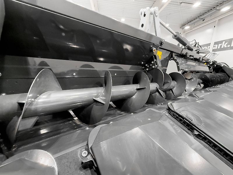 Tecnomais TMRP4 8R-F 8 row (75 cm), foldable corn header, for Claas Tucano and Lexion combines