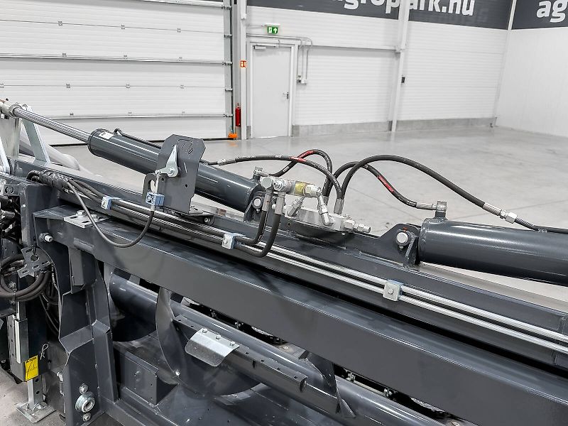 Tecnomais TMRP4 8R-F 8 row (75 cm), foldable corn header, for Claas Tucano and Lexion combines