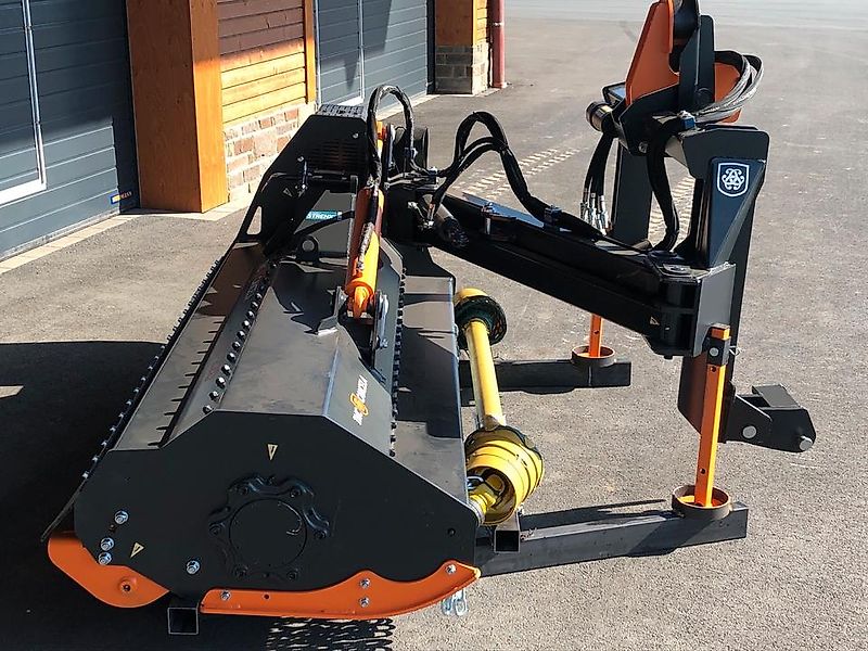 TMC Cancela Böschungsmulcher Seitenmulcher Schlegelmulcher