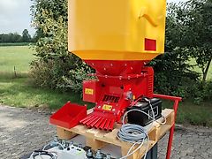 TECHNIK-PLUS Pneumatikstreuer Turbo-Jet Profi 8/300 bis 7,5m Arbeitsbreite Pneumatikstreuer mit 8 Pralltellern Kräftigem 12Volt Quadro-Turbine oder Speed Profi mit geschwindigkeitsabhängiger Regelung der Saatgutmenegen Zwischenfruchtstreuer Kleinsamenstreuer Grassaats