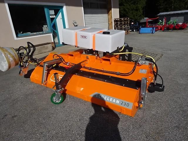 TALEX Kehrmaschine- 2,3 Meter- Seitenbesen- Wassertank - Sonderpreis