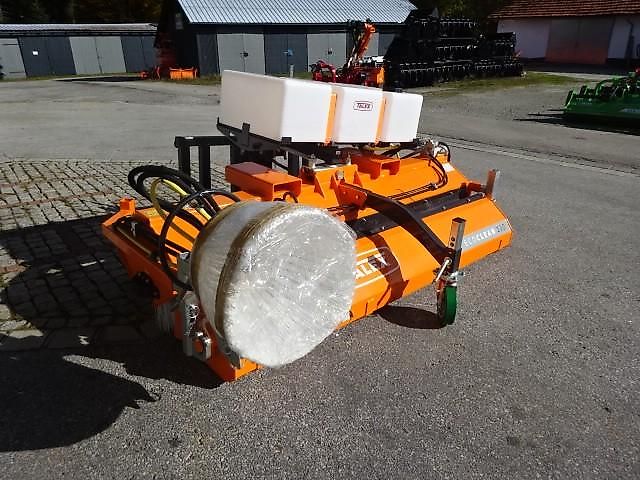 TALEX Kehrmaschine- 2,3 Meter- Seitenbesen- Wassertank - Sonderpreis