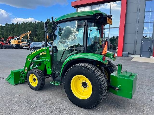 John Deere 3720 / Etukuormaaja 320 R ,Kauha