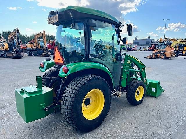 John Deere 3720 / Etukuormaaja 320 R ,Kauha