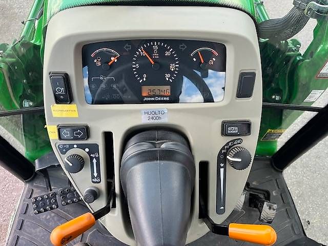 John Deere 3720 / Etukuormaaja 320 R ,Kauha