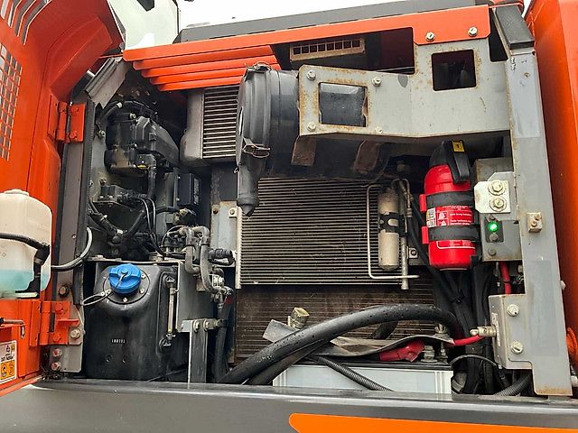 Hitachi ZX140W-6