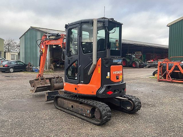 Hitachi ZX 33U-5A CLR