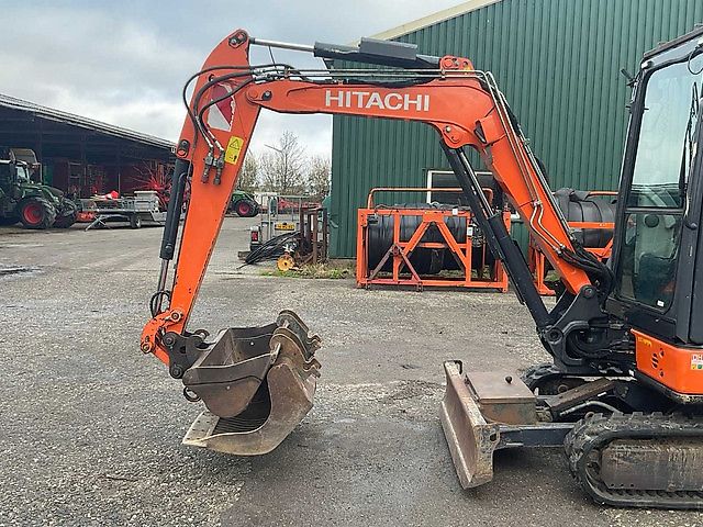 Hitachi ZX 33U-5A CLR
