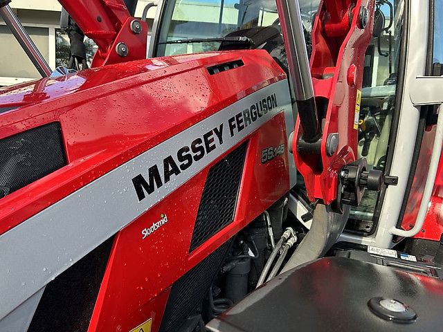 Massey Ferguson 5S.145 Dyna-6 Exclusive
