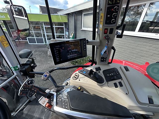 Massey Ferguson 5S.145 Dyna-6 Exclusive