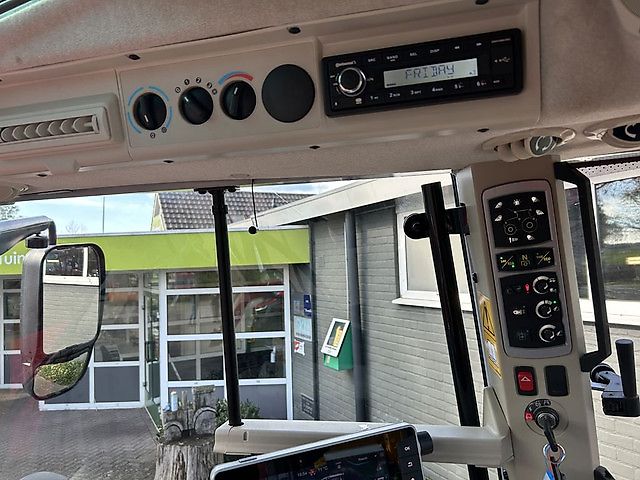 Massey Ferguson 5S.145 Dyna-6 Exclusive